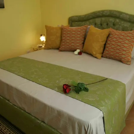 ベッド・アンド・ブレックファスト Mercatello Relais Old 3*